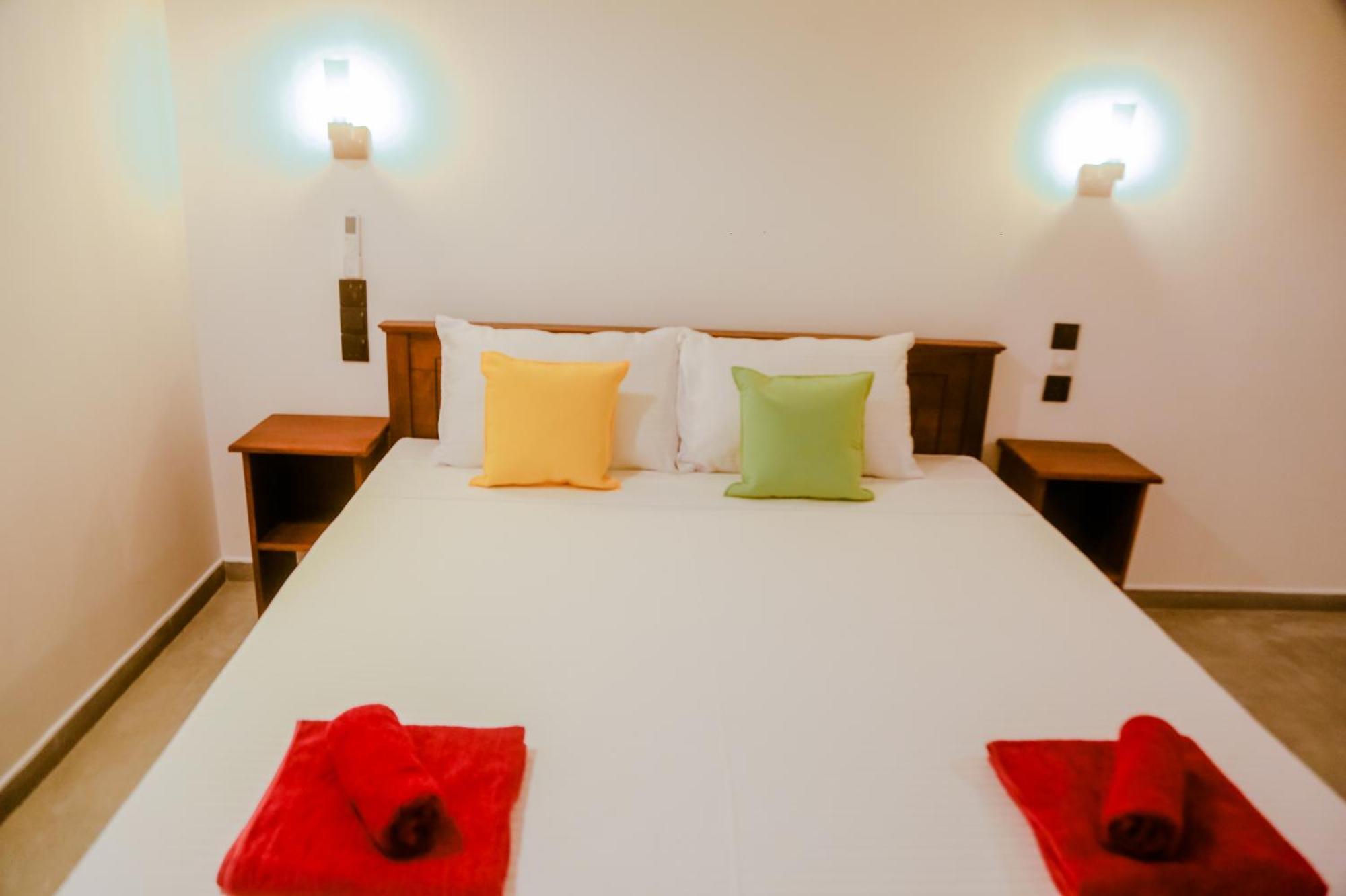 Sweet Emotion Hotel Mirissa Kültér fotó
