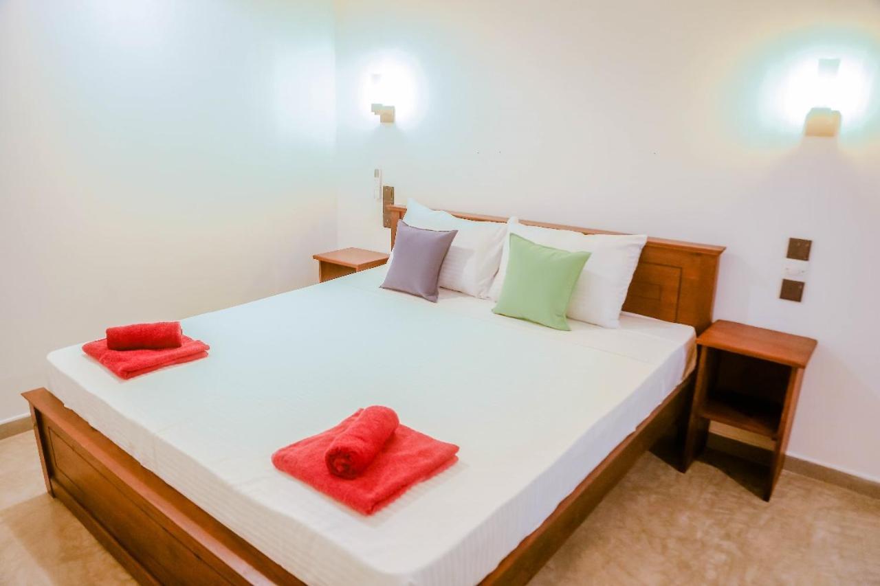 Sweet Emotion Hotel Mirissa Kültér fotó